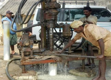 Borewell lorry in madurai